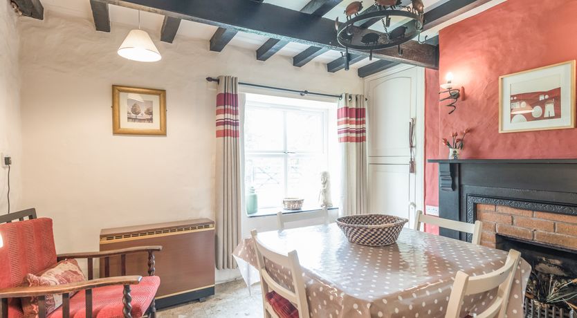 Photo of Hillgate House