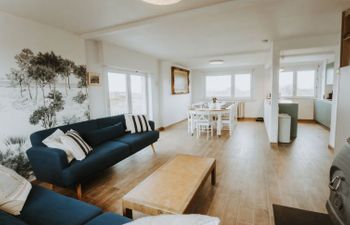 Residence Du Parc with seaview Holiday Home