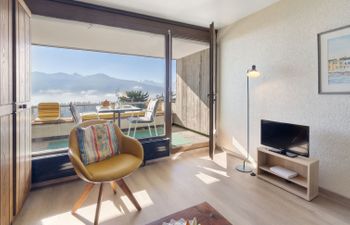 Jeanne D'Arc Apt. A-8 Apartment 11 Holiday Home