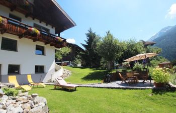 Eisenspitze Apartment 3 Holiday Home