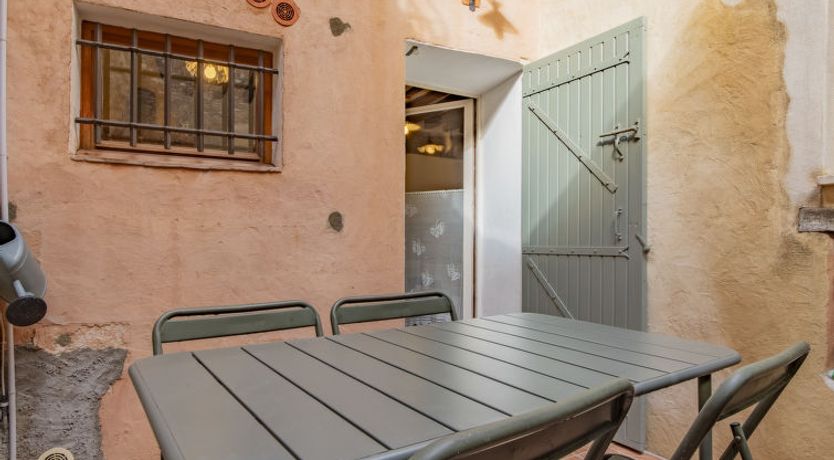 Photo of Côté Place