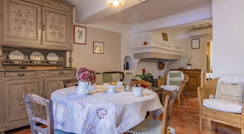 Photo of Côté Place