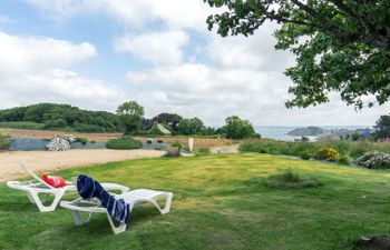 La Belle Vue Holiday Home