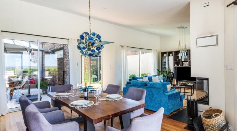 Photo of Indigo-Vue Mer et Piscine chauffée