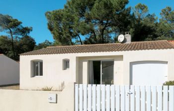 Les Algues Holiday Home