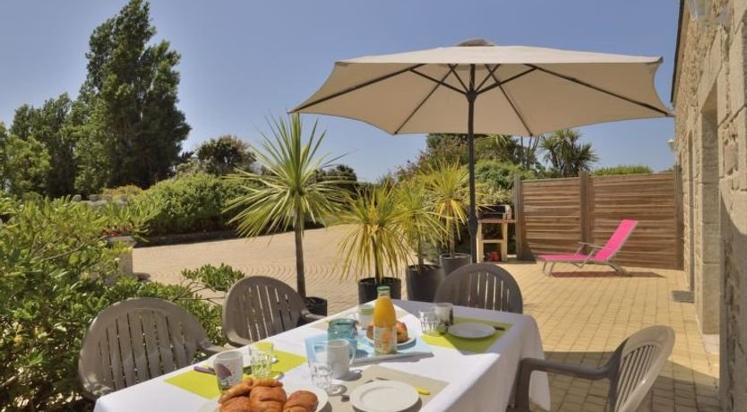 Photo of Houat-Hoedic-Belle-Ile Apartment 2