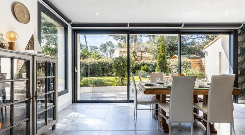 Photo of Les Narcisses