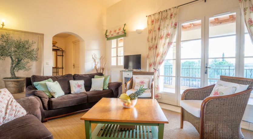 Photo of Le Domaine de St. Endréol Gold & Spa Apartment 3