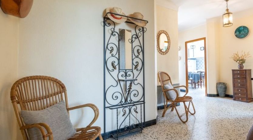 Photo of La Vigneronne