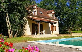 Les Chenes Holiday Home