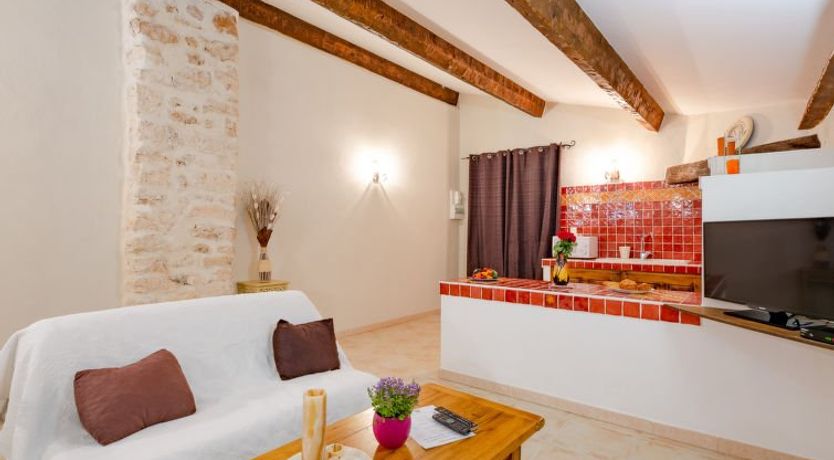 Photo of Laurier Apartment 4