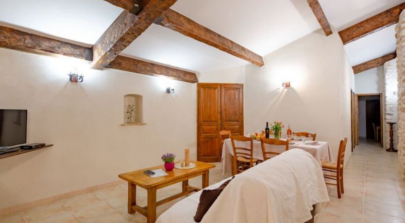 Photo of Laurier Apartment 4