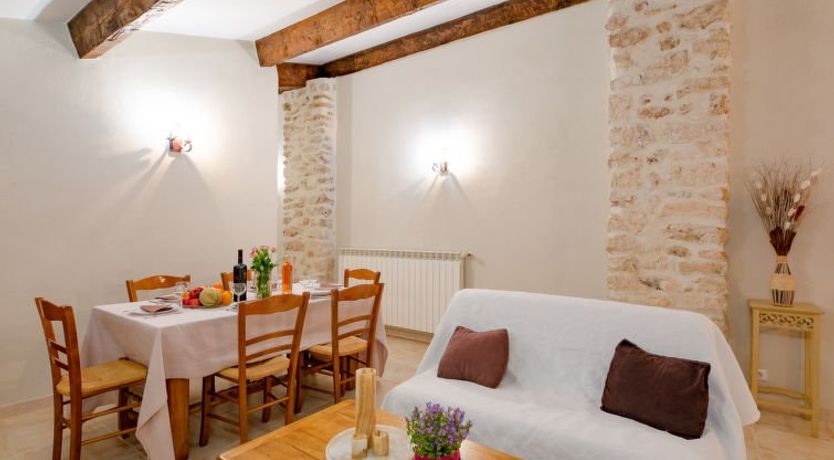 Photo of Laurier Apartment 4