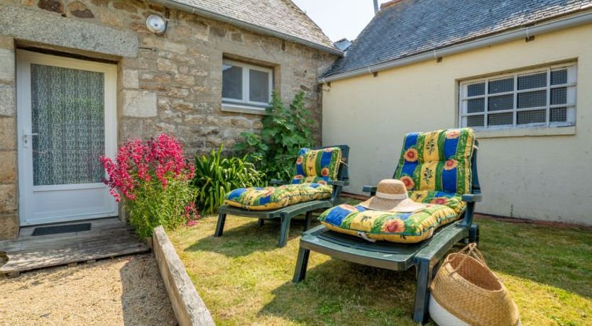 Photo of Les Azalées