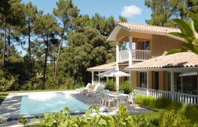 Eden Parc Golf de l'Ardilouse V8IS Holiday Home 3 Holiday Home