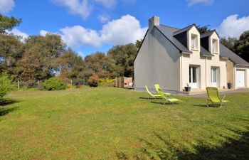 Les Chênes Verts Holiday Home