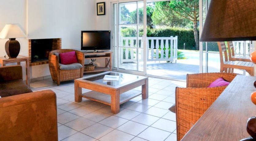 Photo of Atlantic Green V8I Holiday Home 2