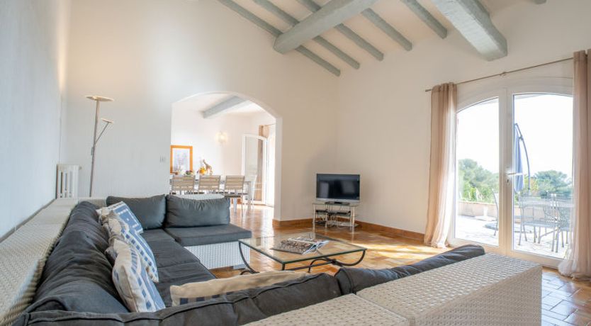 Photo of L'Escarpe des Arbousiers