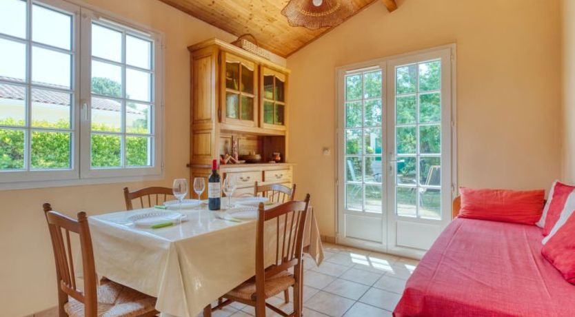 Photo of La Bruyère