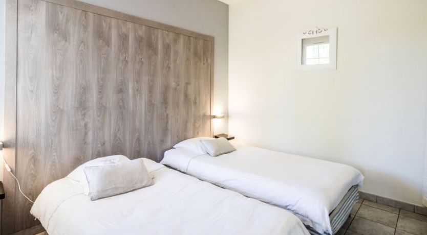 Photo of Collines Iduki