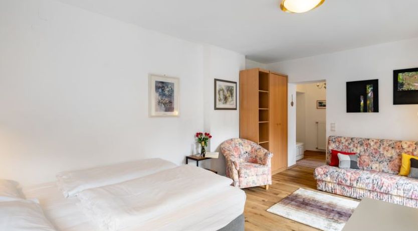 Photo of Claudia Top 7 Apartment 4