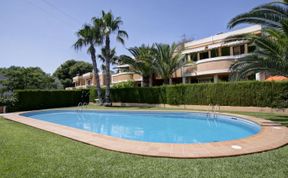 Photo of Al Zur Holiday Home 2