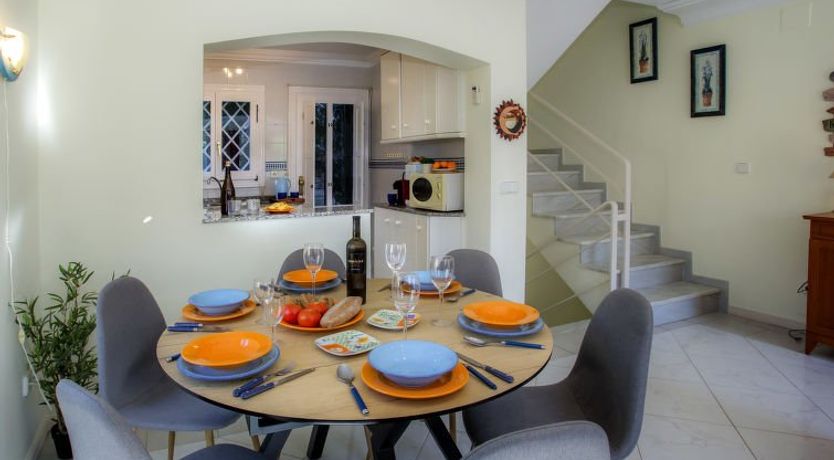 Photo of Al Zur Holiday Home 2