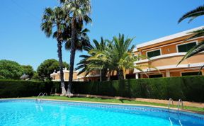Photo of Al Zur Holiday Home 2