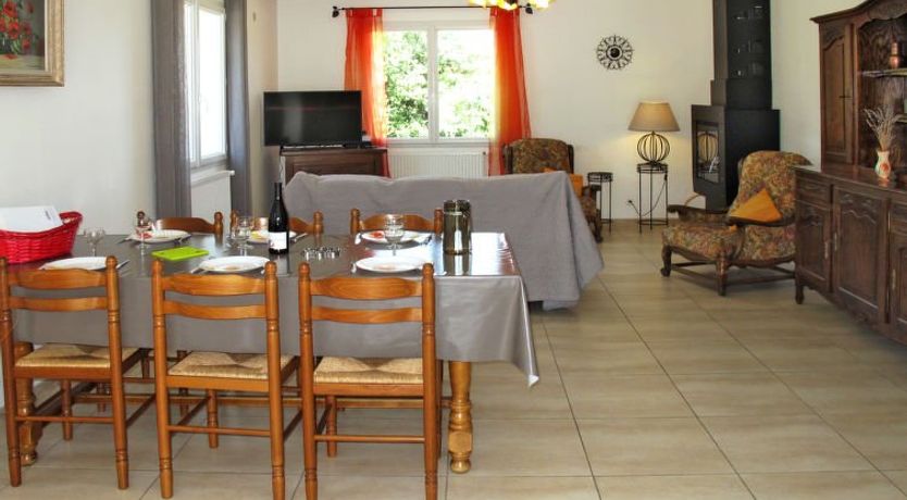 Photo of Les Lilas Blancs