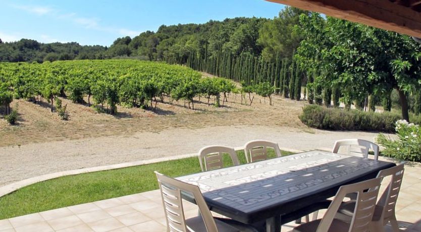 Photo of Les Lilas Blancs