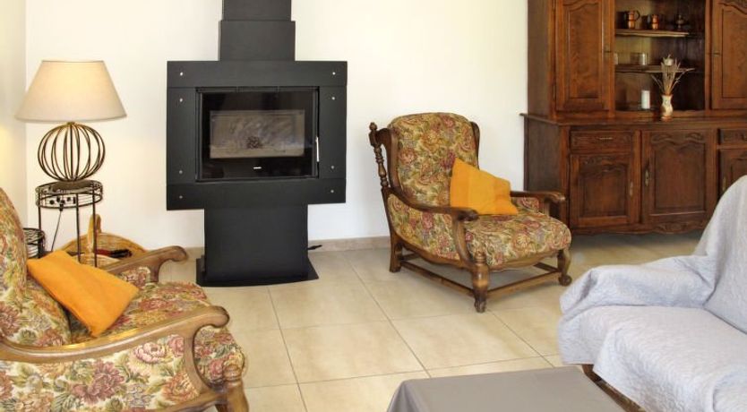 Photo of Les Lilas Blancs