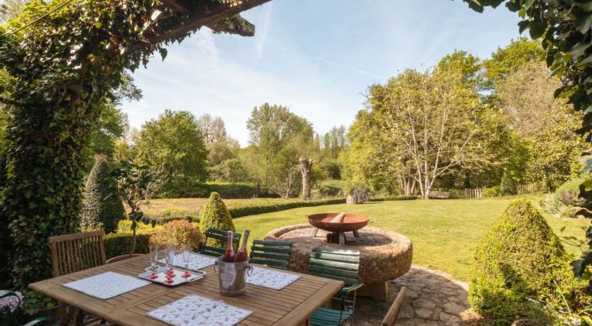 Photo of Moulin De Mois