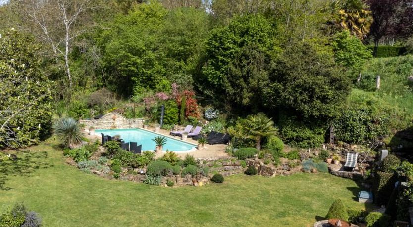 Photo of Moulin De Mois