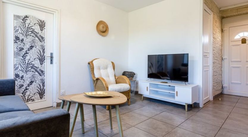 Photo of Le Coquelicot Holiday Home 4