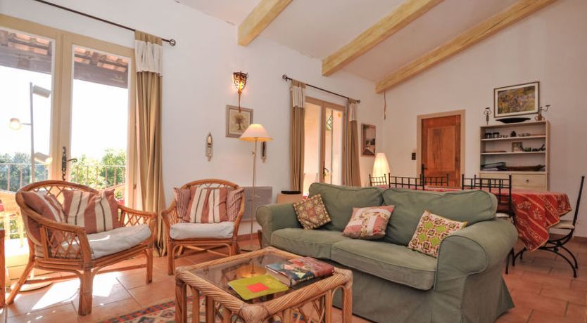 Photo of Les Cairnes