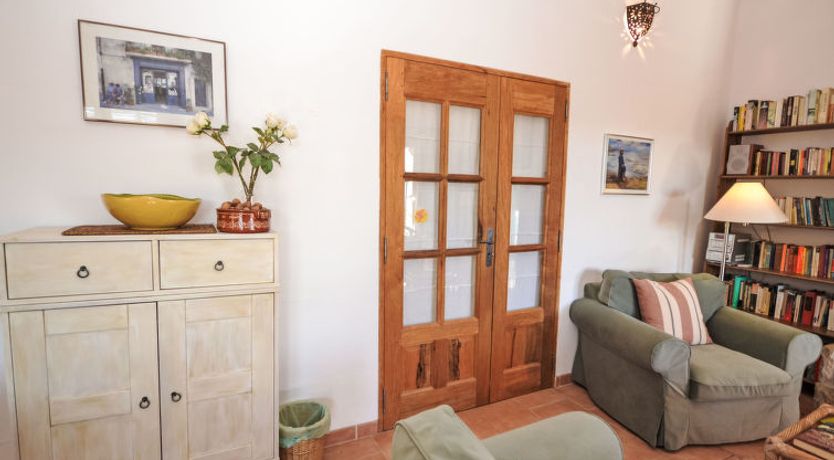 Photo of Les Cairnes