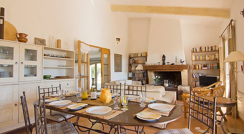 Photo of Les Cairnes