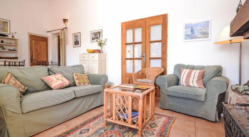 Photo of Les Cairnes