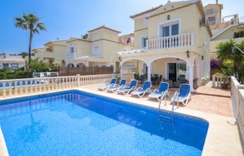 Sandra Holiday Home