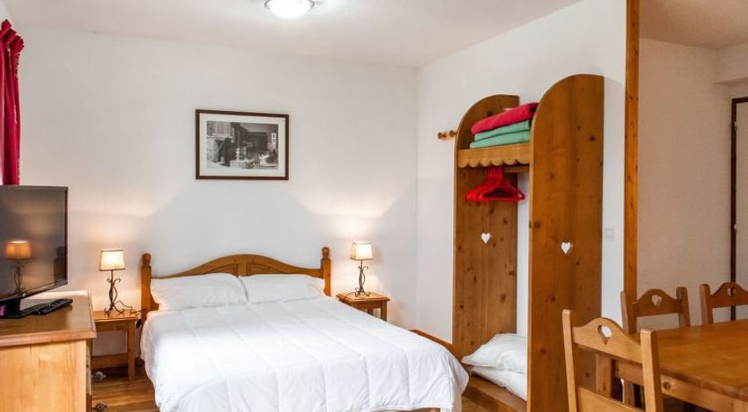 Photo of T2 4-6 pax Apartment 6