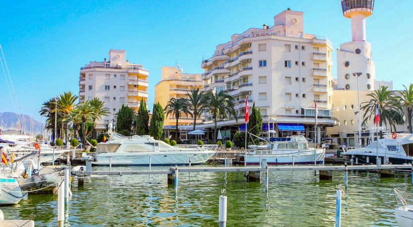 Photo of Club Nautic Apartment 9