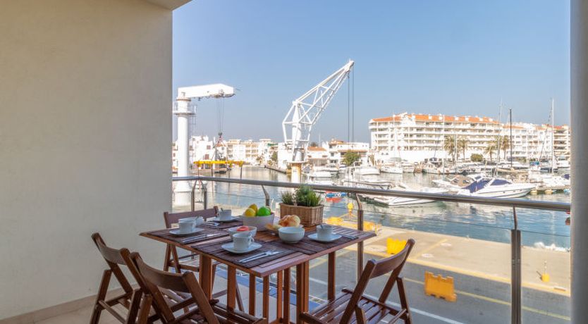 Photo of Del Port Apartment 3