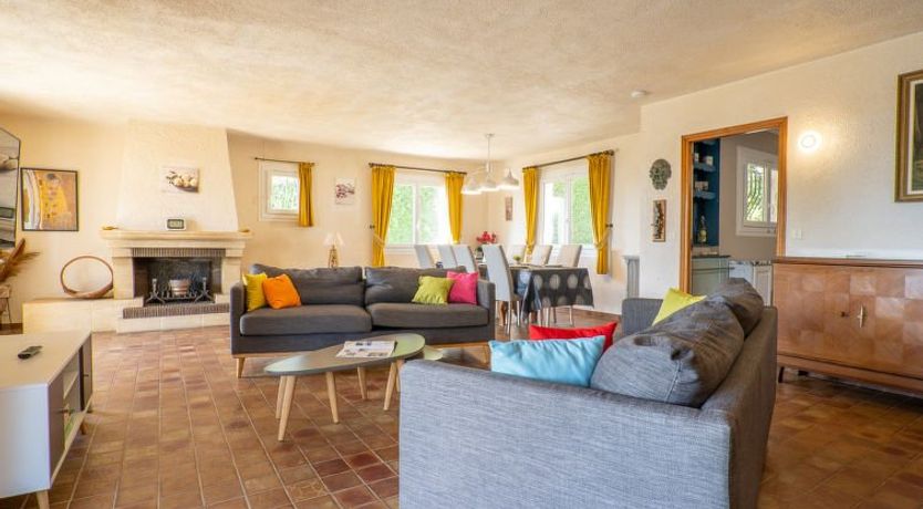 Photo of La Mesnière