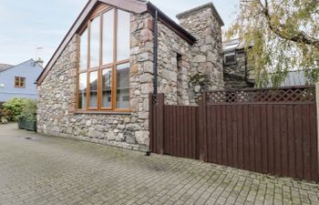 Ddol Helyg Barn Holiday Cottage