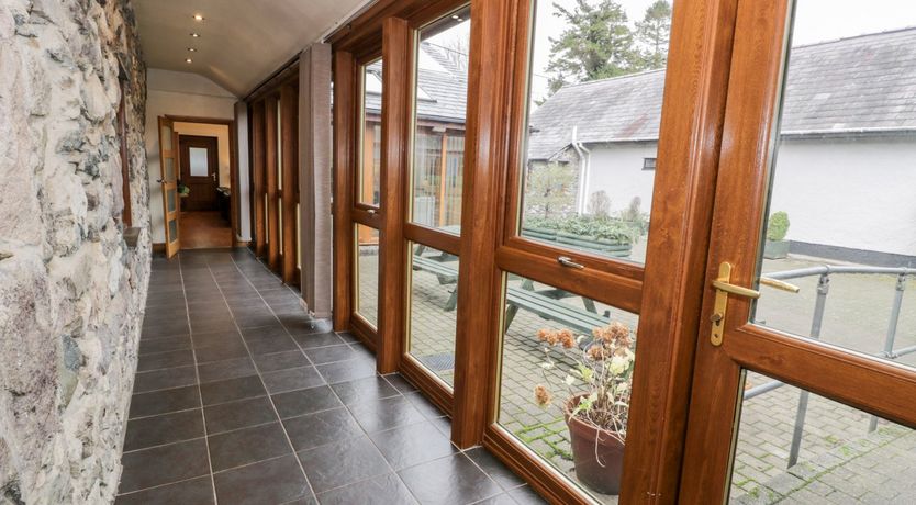 Photo of Ddol Helyg Barn