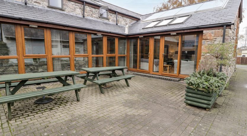 Photo of Ddol Helyg Barn