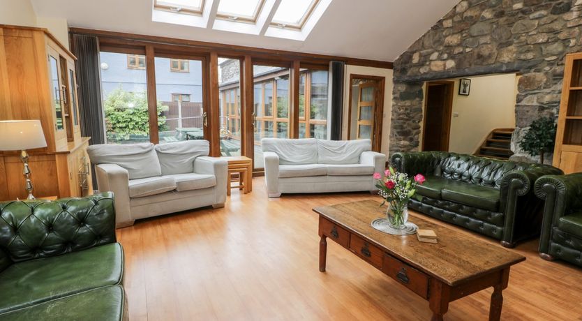 Photo of Ddol Helyg Barn