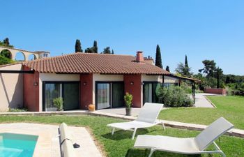 Baie de Bandol (SAY110) Holiday Home