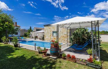 Pinezici Holiday Home 2 Holiday Home