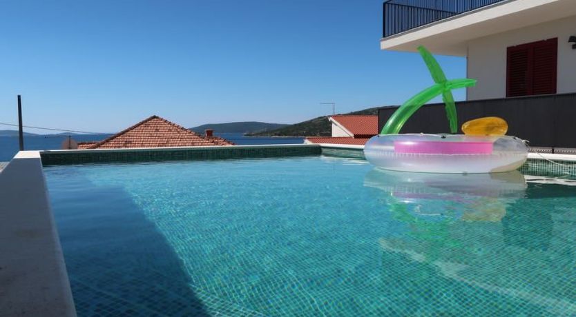 Photo of Viva-by the sea-by the pool Holiday Home 2